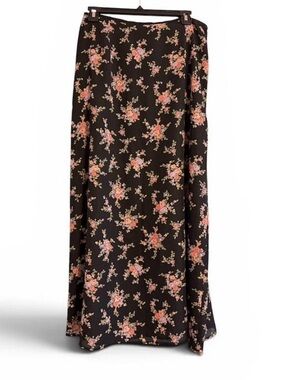 Vintage Emma James by Liz Claiborne black floral maxi skirt with zipper closure.